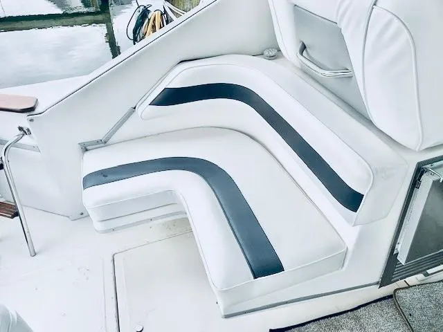 Slide: The Image of Sea Ray 39 1989 - 3