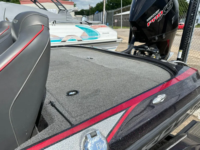 Slide: The Image of Nitro Z20 Pro 2022 boat with Mercury Pro XS engine, rear deck view. - 12