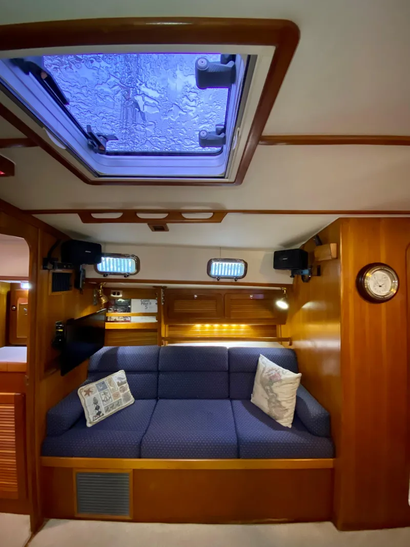 Slide: The Image of Caliber 40 LRC SE 2005 - 70