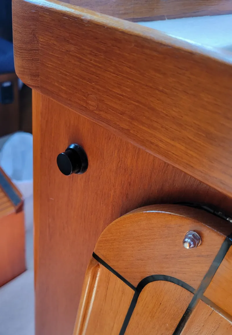 Slide: The Image of Push button galley extension table - 86