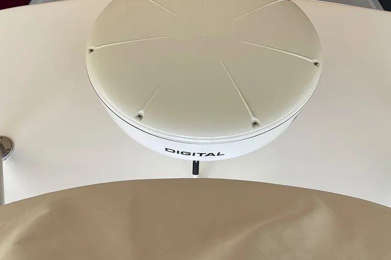 Slide: The Image of Digital antenna on 1999 Pursuit Offshore Express boat. - 29