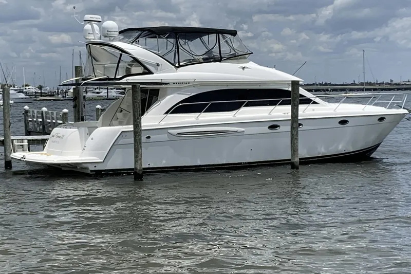 Slide: The Image of Meridian 411 Sedan 2005 - 4