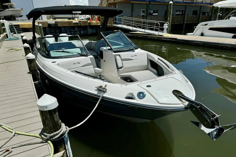 Slide: The Image of Sea Ray SLX 280 2025 - 3