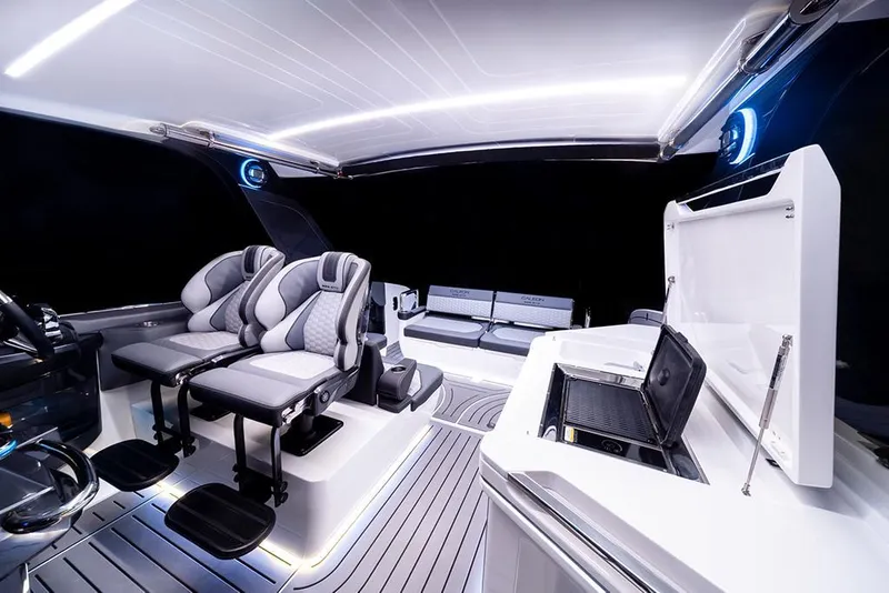Slide: The Image of 2023-Galeon-325-GTO-MarineMax - 10