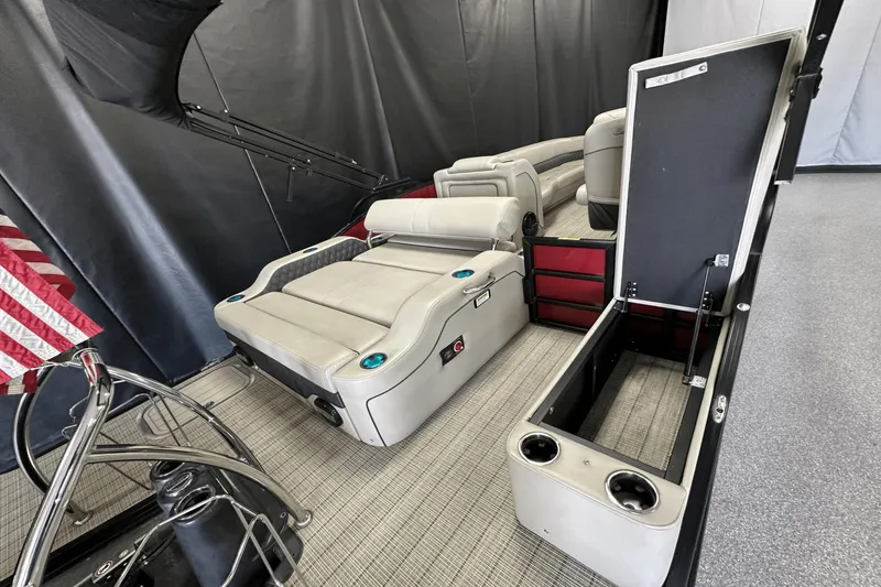 Slide: The Image of Barletta L21U 2019 - 50