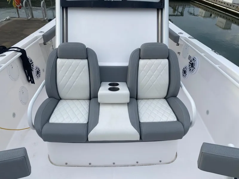 Slide: The Image of Everglades 295 Center Console 2022 - 19