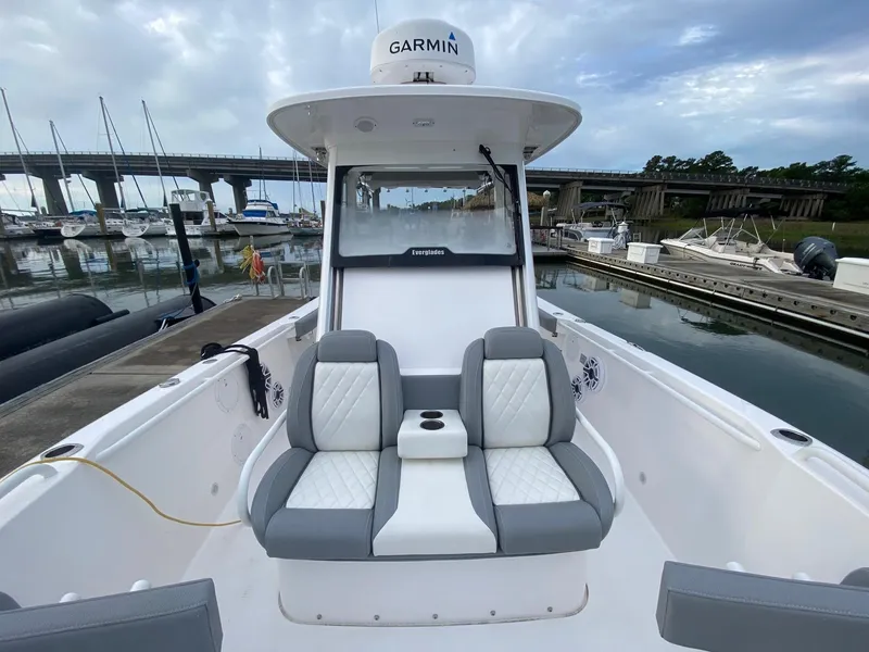 Slide: The Image of Everglades 295 Center Console 2022 - 20
