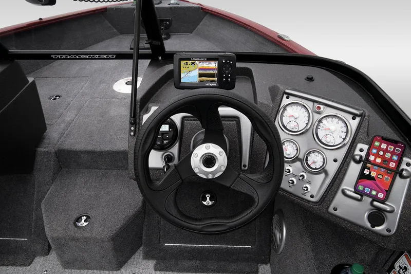 Slide: The Image of Tracker Pro Guide V-175 WT 2024 - 25