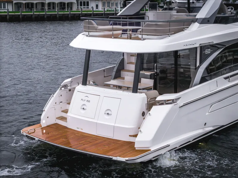Slide: The Image of Azimut Fly 68 2025 - 4