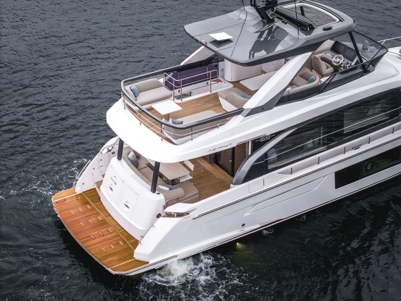 Slide: The Image of Azimut Fly 68 2025 - 5