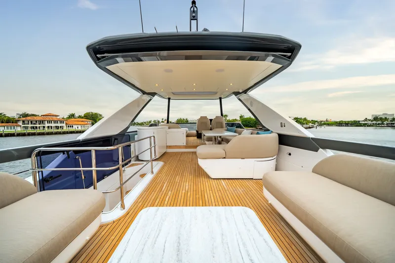 Slide: The Image of Azimut Fly 68 2025 - 57