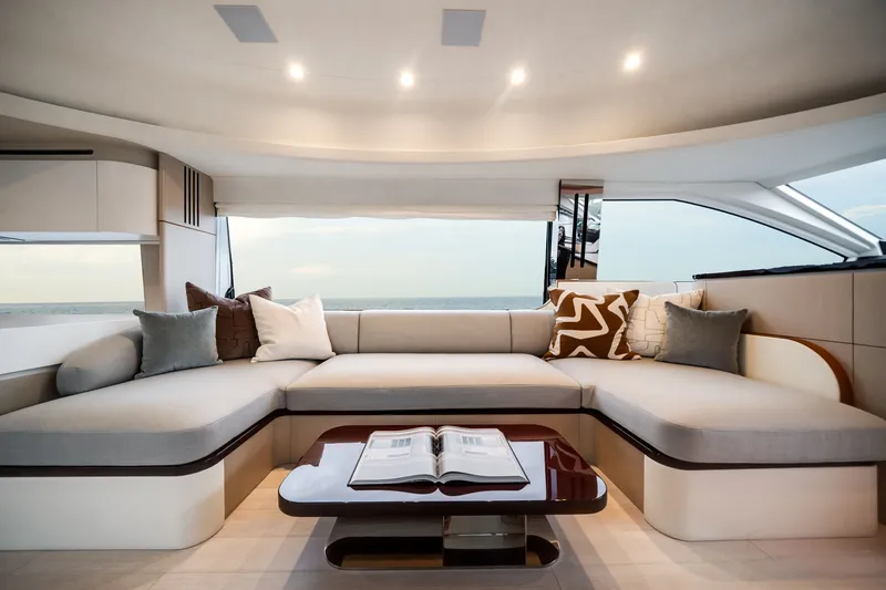 Slide: The Image of Azimut Fly 68 2025 - 45
