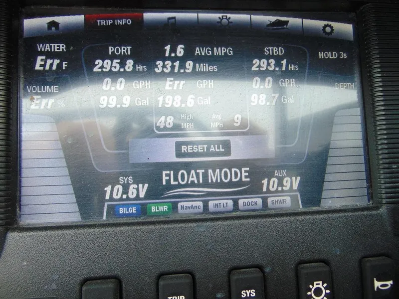 Slide: The Image of Yamaha Boats 2016 242 Limited dashboard display showing trip info and float mode. - 13