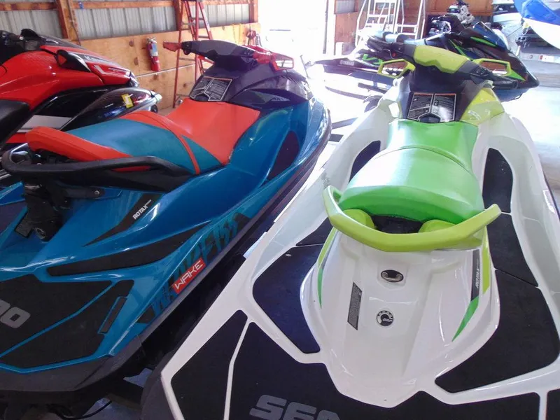 Slide: The Image of Sea-Doo GTI 130 2019 - 4