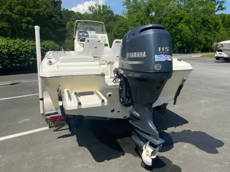 Slide: The Image of 2014 Tidewater 196 CC Adventure boat with Yamaha 115 outboard motor. - 8