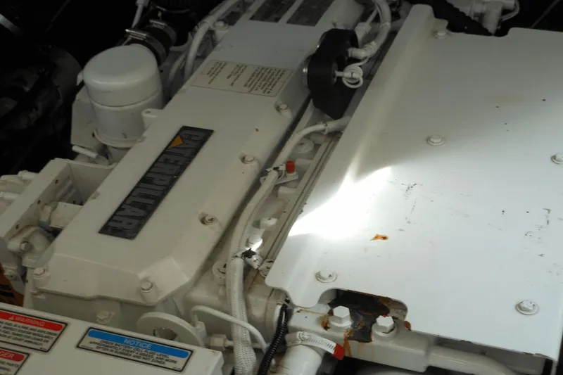 Slide: The Image of Sea Ray 40 Sundancer 1999 - 35