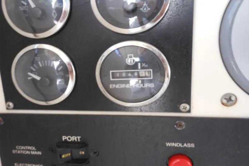 Slide: The Image of Sea Ray 40 Sundancer 1999 - 9