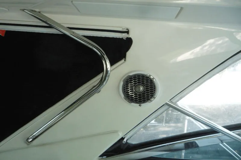 Slide: The Image of Sea Ray SLX 350 Outboard 2017 - 42