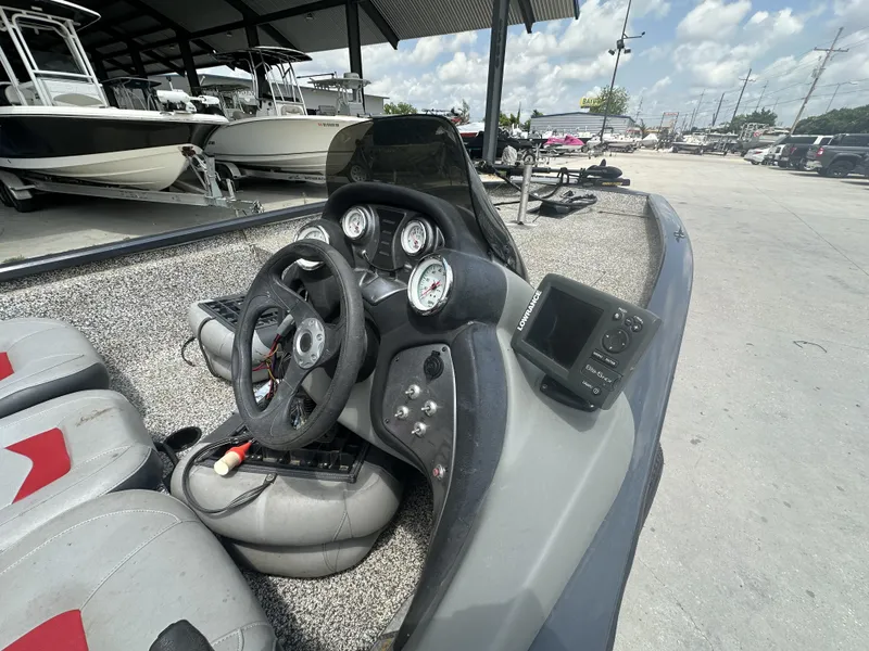 Slide: The Image of Tracker Pro Team 190 TX 2015 - 6