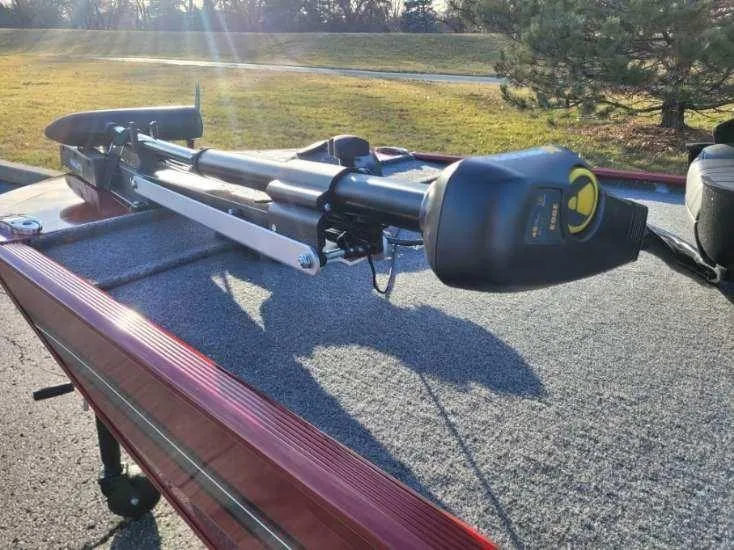 Slide: The Image of 2024 Tracker Bass Tracker Classic XL boat with trolling motor on deck. - 6