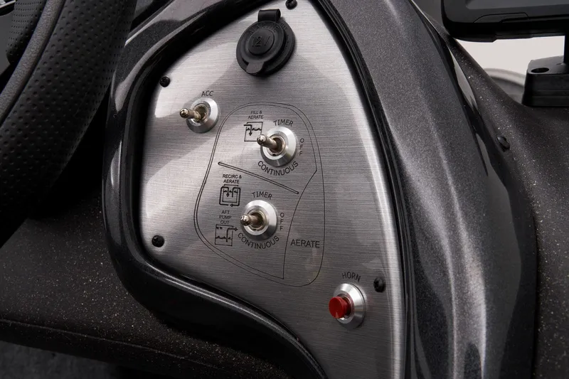 Slide: The Image of Tracker Pro Team 190 TX 2024 - 28