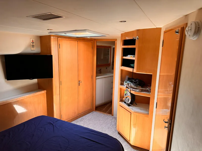 Slide: The Image of Bertram 60 Convertible 1999 - 50