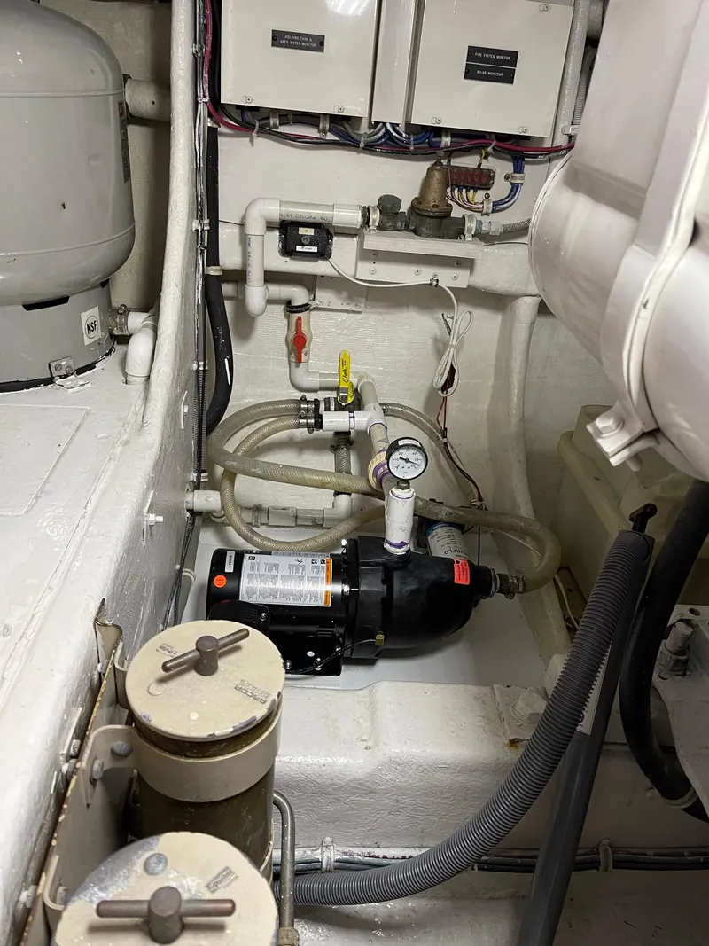 Slide: The Image of Bertram 60 Convertible 1999 - 59