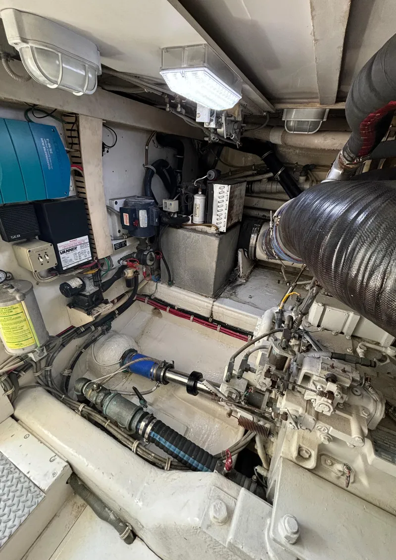 Slide: The Image of Bertram 60 Convertible 1999 - 61