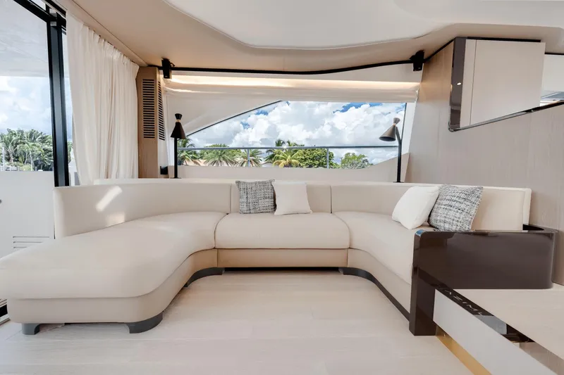 Slide: The Image of Azimut Fly 60 2025 - 14