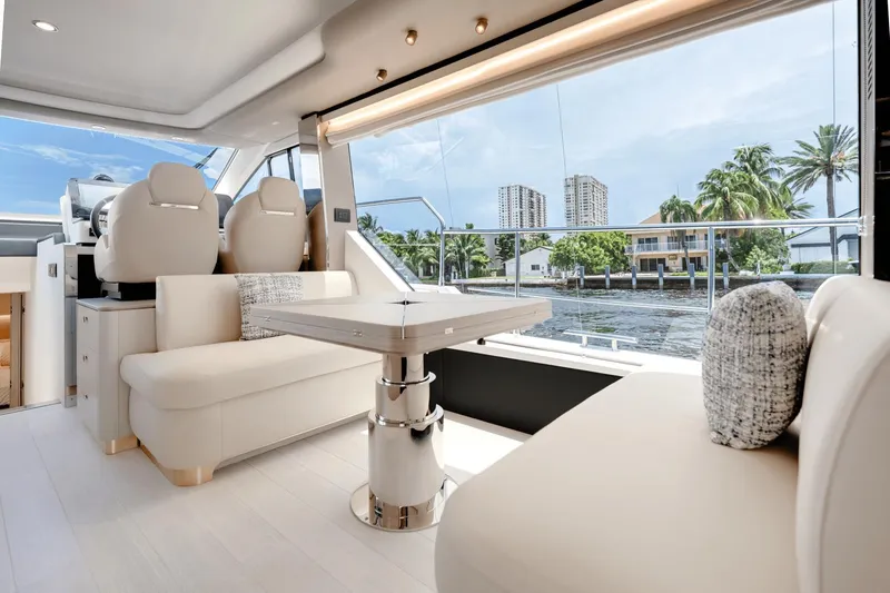 Slide: The Image of Azimut Fly 60 2025 - 16
