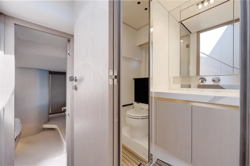 Slide: The Image of Azimut Fly 60 2025 - 41
