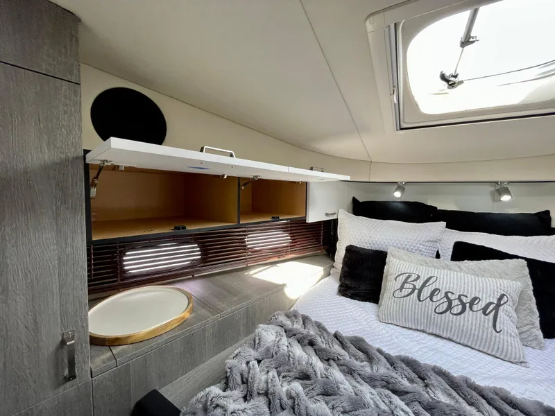 Slide: The Image of Sea Ray 470 Sundancer 2009 - 51