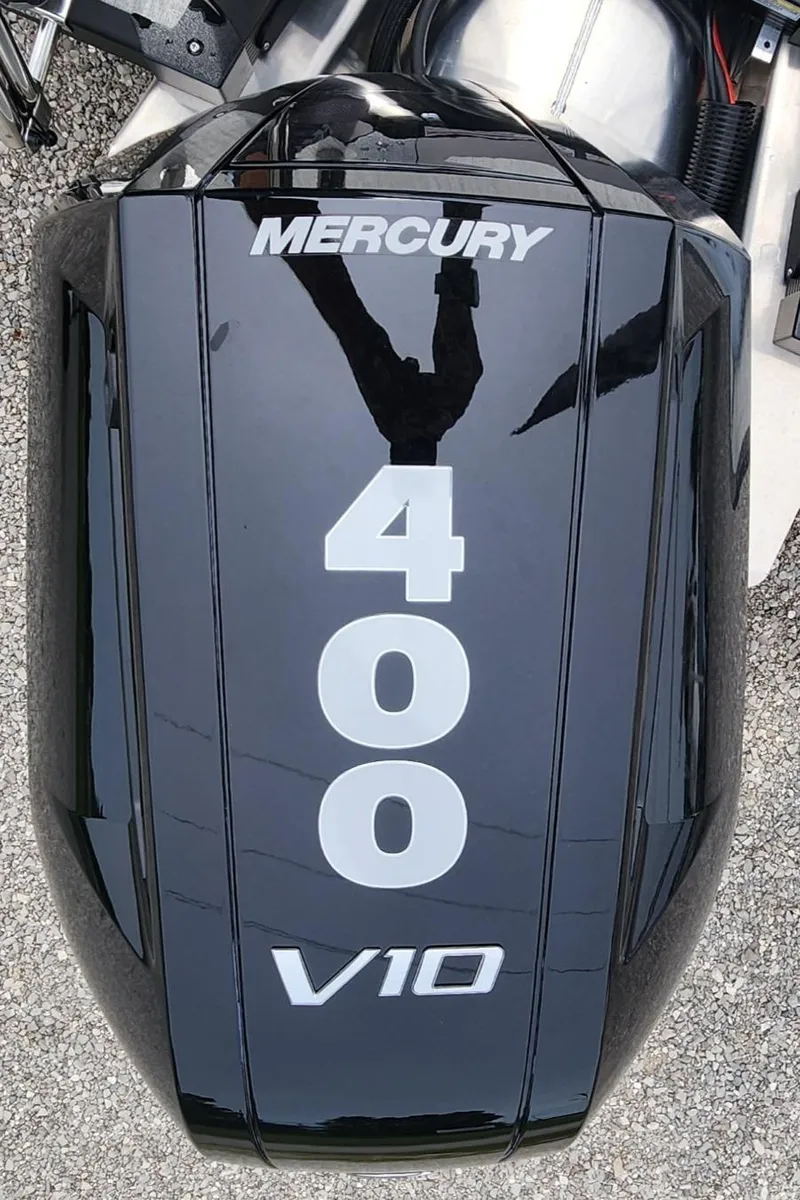 Slide: The Image of 2024 Avalon Windshield Catalina 2585 with Mercury 400 V10 outboard engine. - 20