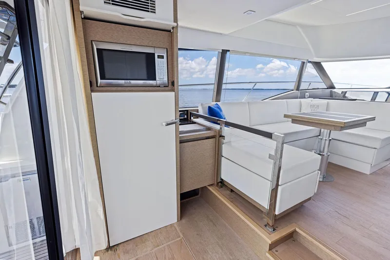 Slide: The Image of Prestige 460 2018 - 84