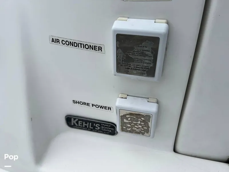 Slide: The Image of 2006 Rinker 320 EC for sale in Stamford, CT - 11