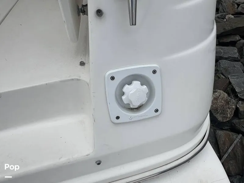 Slide: The Image of 2006 Rinker 320 EC for sale in Stamford, CT - 14