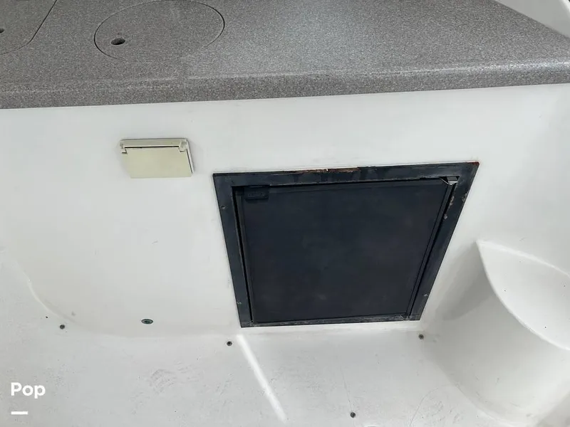 Slide: The Image of 2006 Rinker 320 EC for sale in Stamford, CT - 24