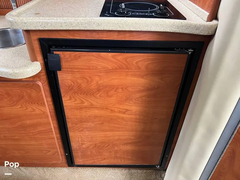 Slide: The Image of 2006 Rinker 320 EC for sale in Stamford, CT - 32