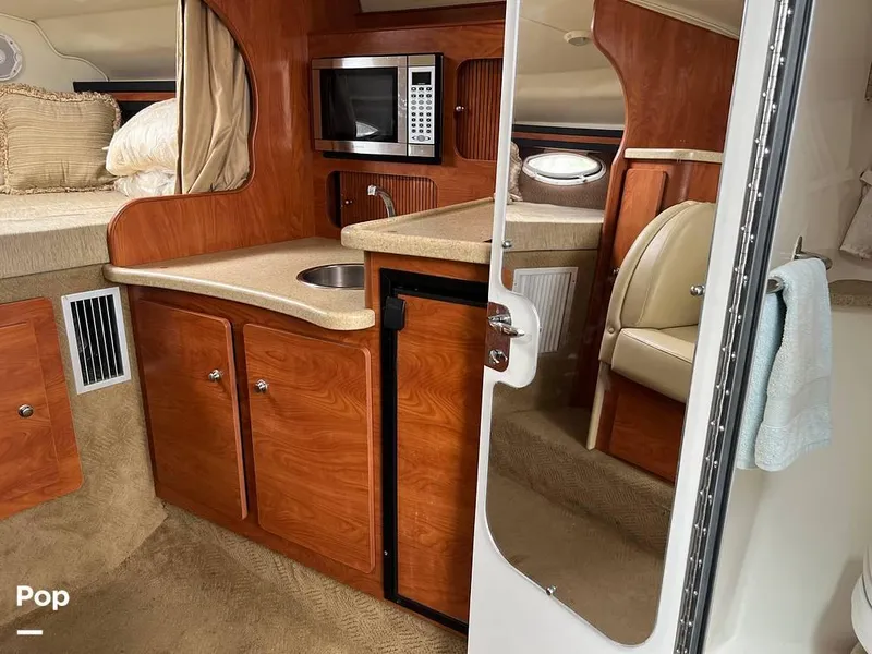 Slide: The Image of 2006 Rinker 320 EC for sale in Stamford, CT - 42