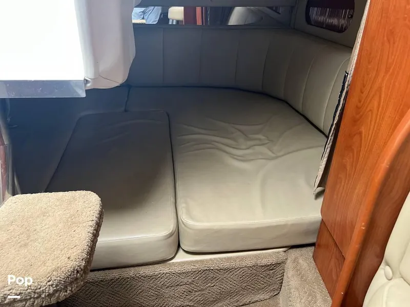 Slide: The Image of 2006 Rinker 320 EC for sale in Stamford, CT - 45