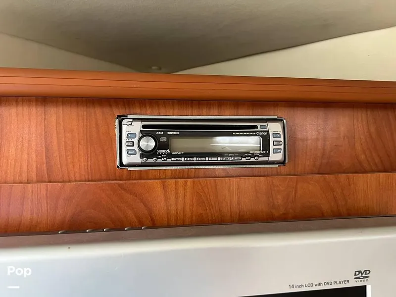 Slide: The Image of 2006 Rinker 320 EC for sale in Stamford, CT - 49