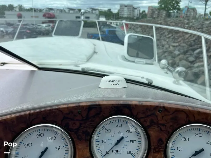 Slide: The Image of 2006 Rinker 320 EC for sale in Stamford, CT - 58