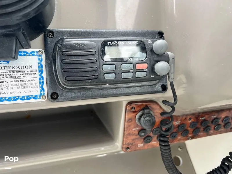 Slide: The Image of 2006 Rinker 320 EC for sale in Stamford, CT - 61