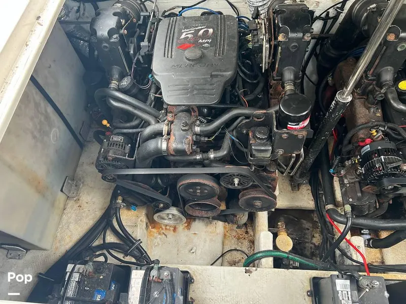 Slide: The Image of 2006 Rinker 320 EC for sale in Stamford, CT - 68