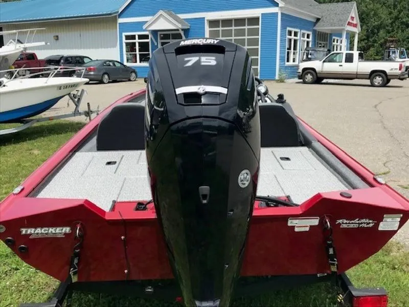 Slide: The Image of Tracker PT 175 TXW 2024 - 4