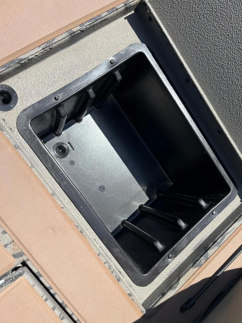 Slide: The Image of Xpress HyperLift series H17 2024 - 101