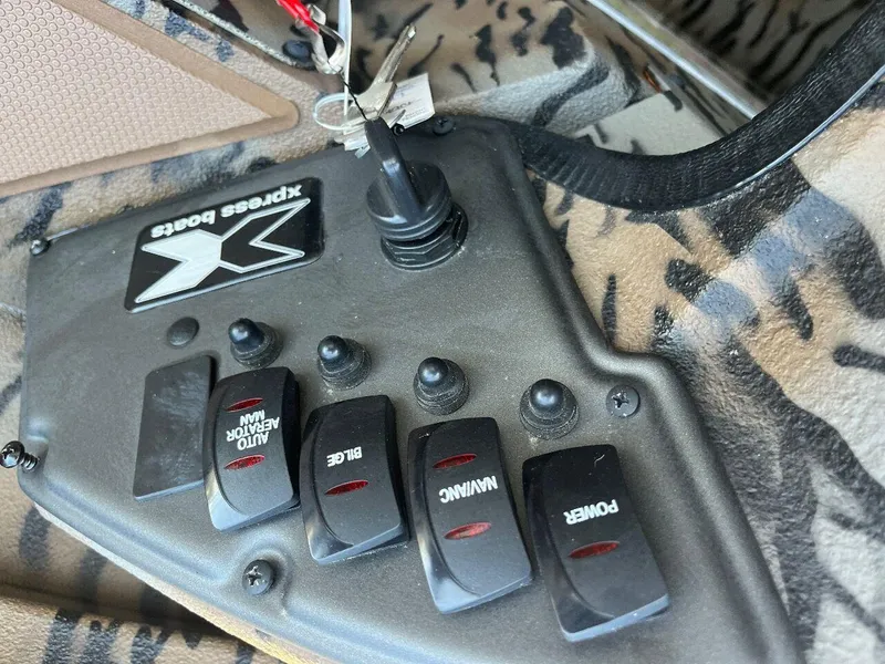 Slide: The Image of Xpress HyperLift series H17 2024 - 66