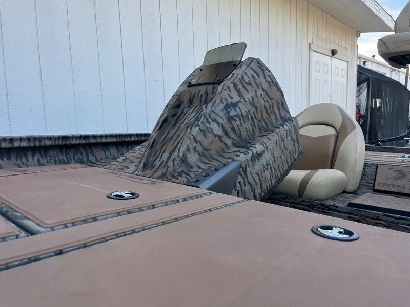 Slide: The Image of Xpress HyperLift series H17 2024 - 68