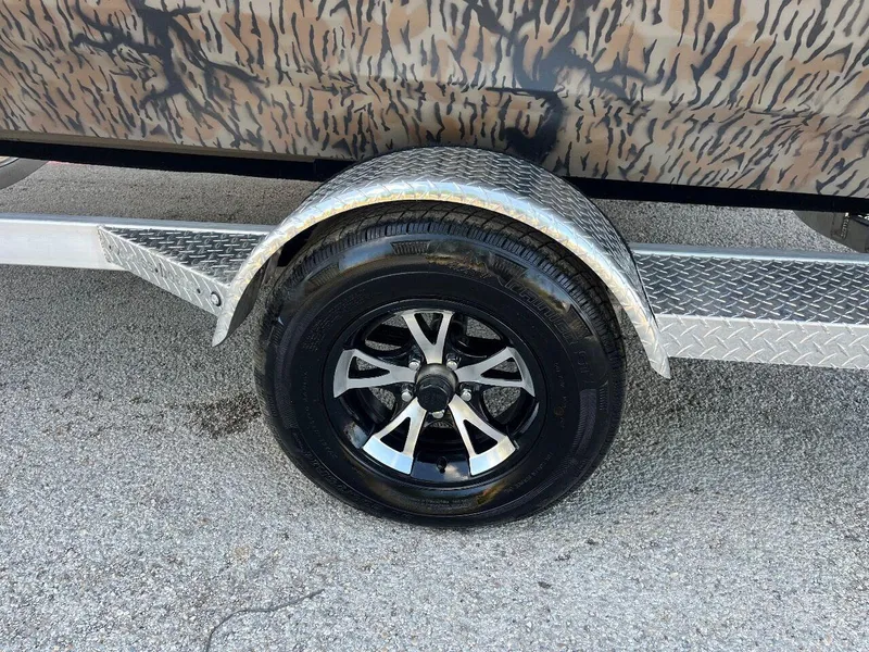 Slide: The Image of Xpress HyperLift series H17 2024 - 74