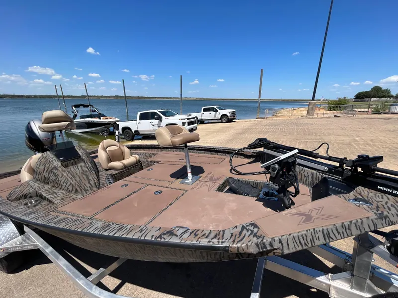 Slide: The Image of Xpress HyperLift series H17 2024 - 80